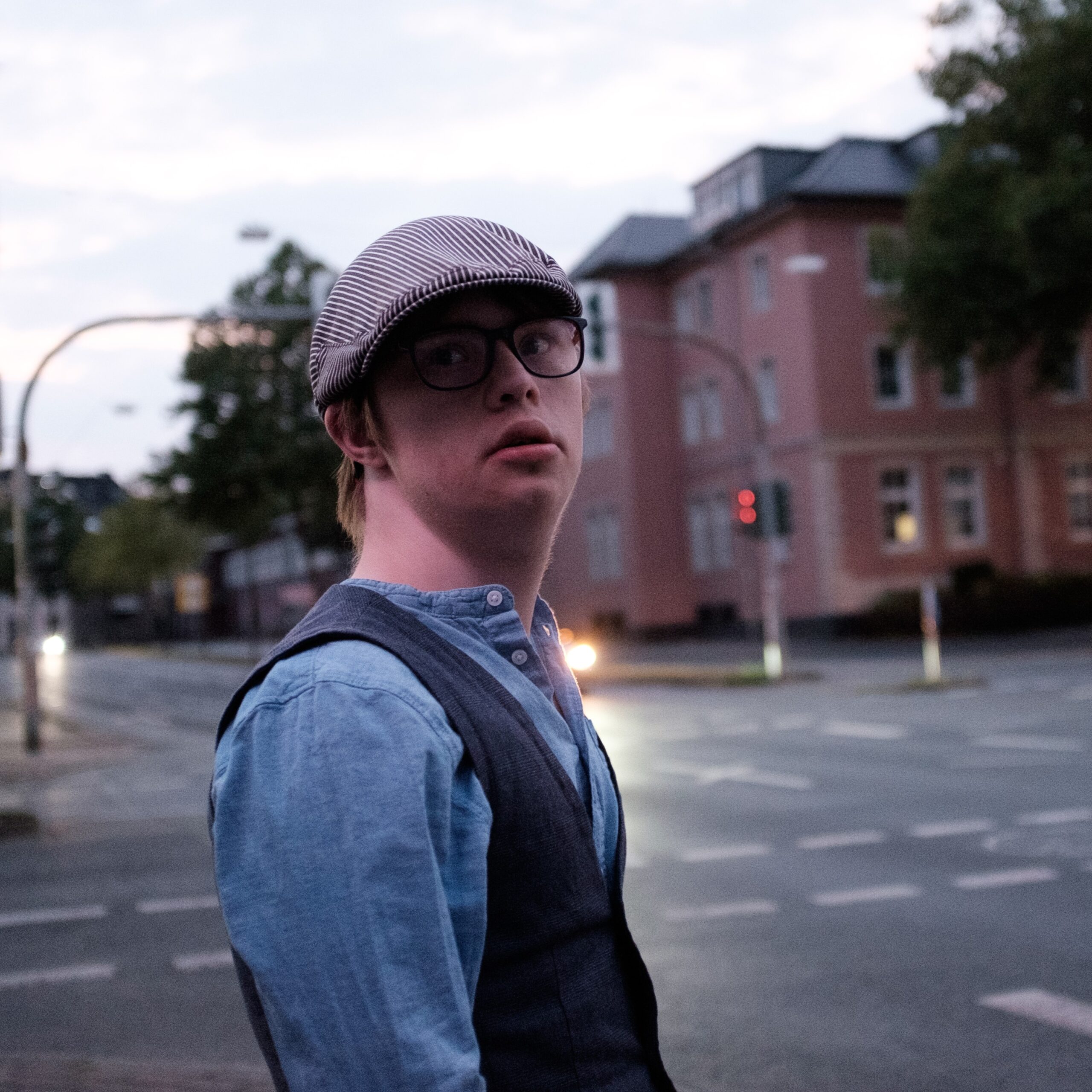 Victor in der Stadt